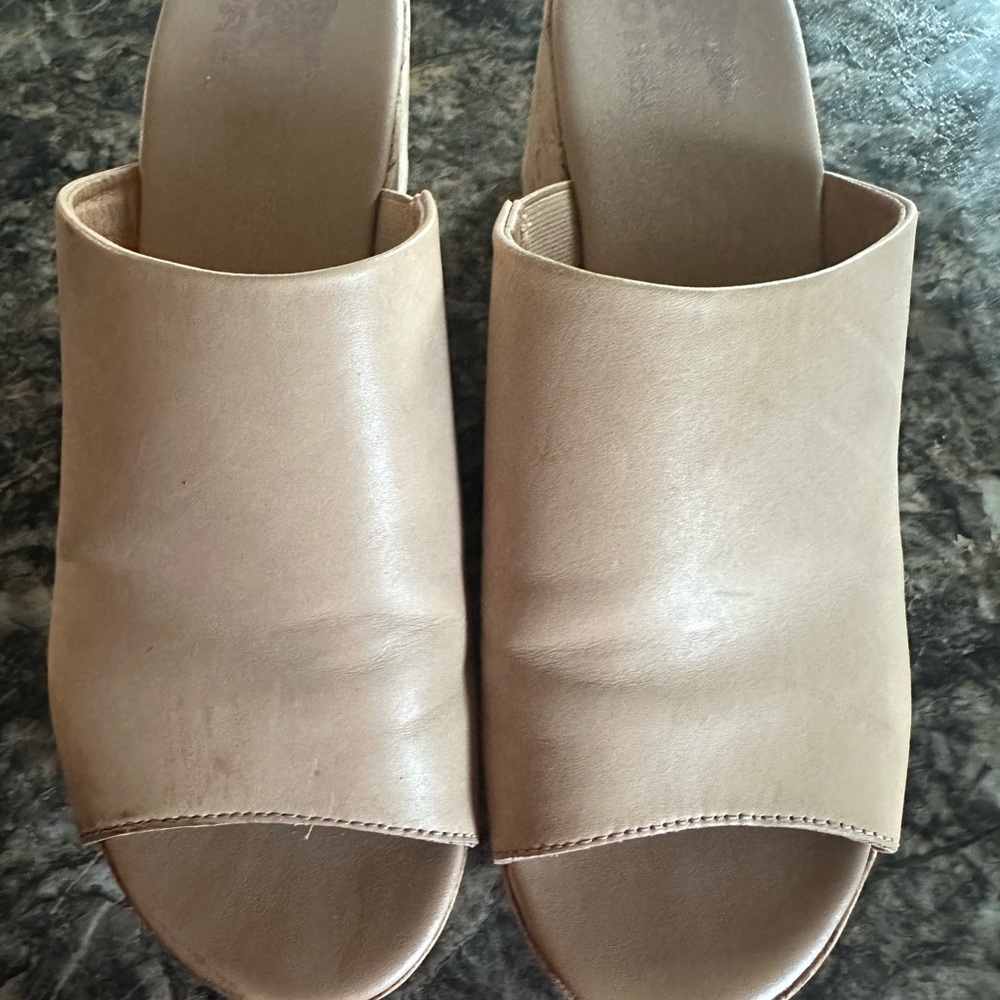 Elegant Tan Women's Mules